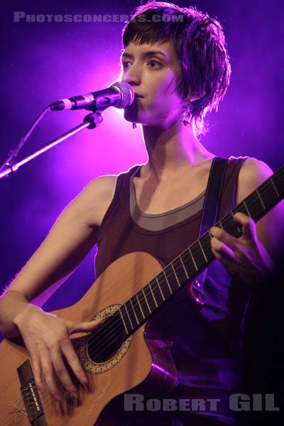 PAULINE CROZE - 2007-02-24 - PARIS - Elysee Montmartre - 